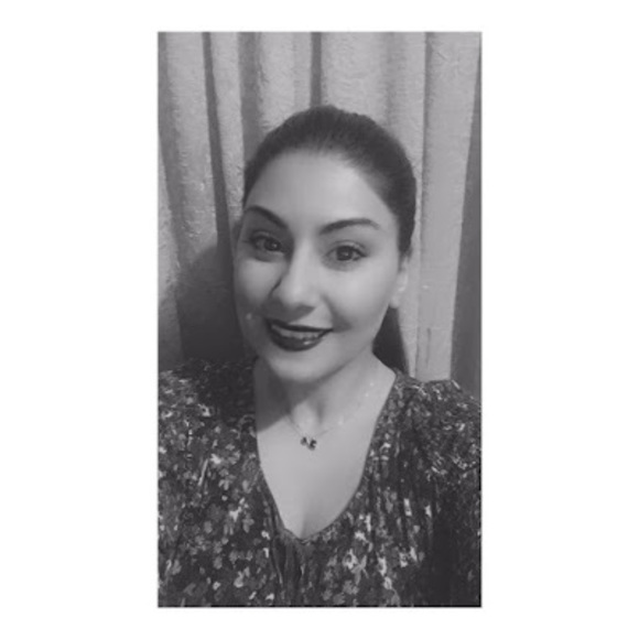 Meet your Posher, Golnaz - Picture 1 of 1